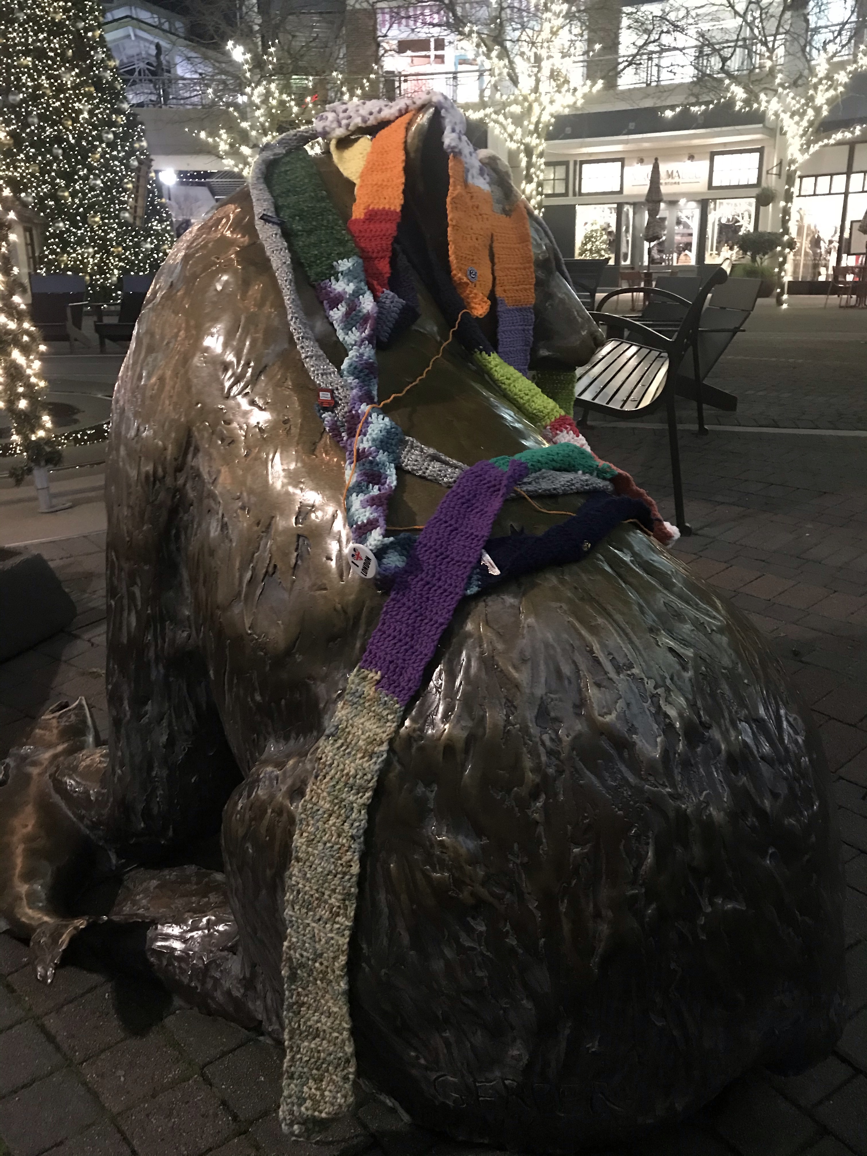 The Ugly Scarf at Redmond Town Center
